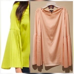 ❤️ THE LIMITED PLEATED BELL SLEEVE SATIN TOP IN PEACH, MEDIUM
